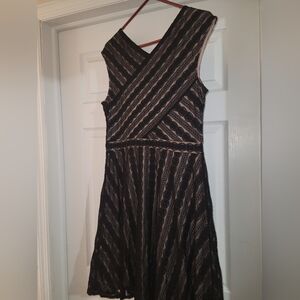 Beautuful Dressbarn Black and Tan Lace Midi Dress
